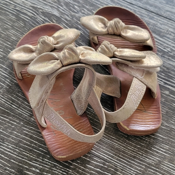 Sandals - Picture 2 of 3
